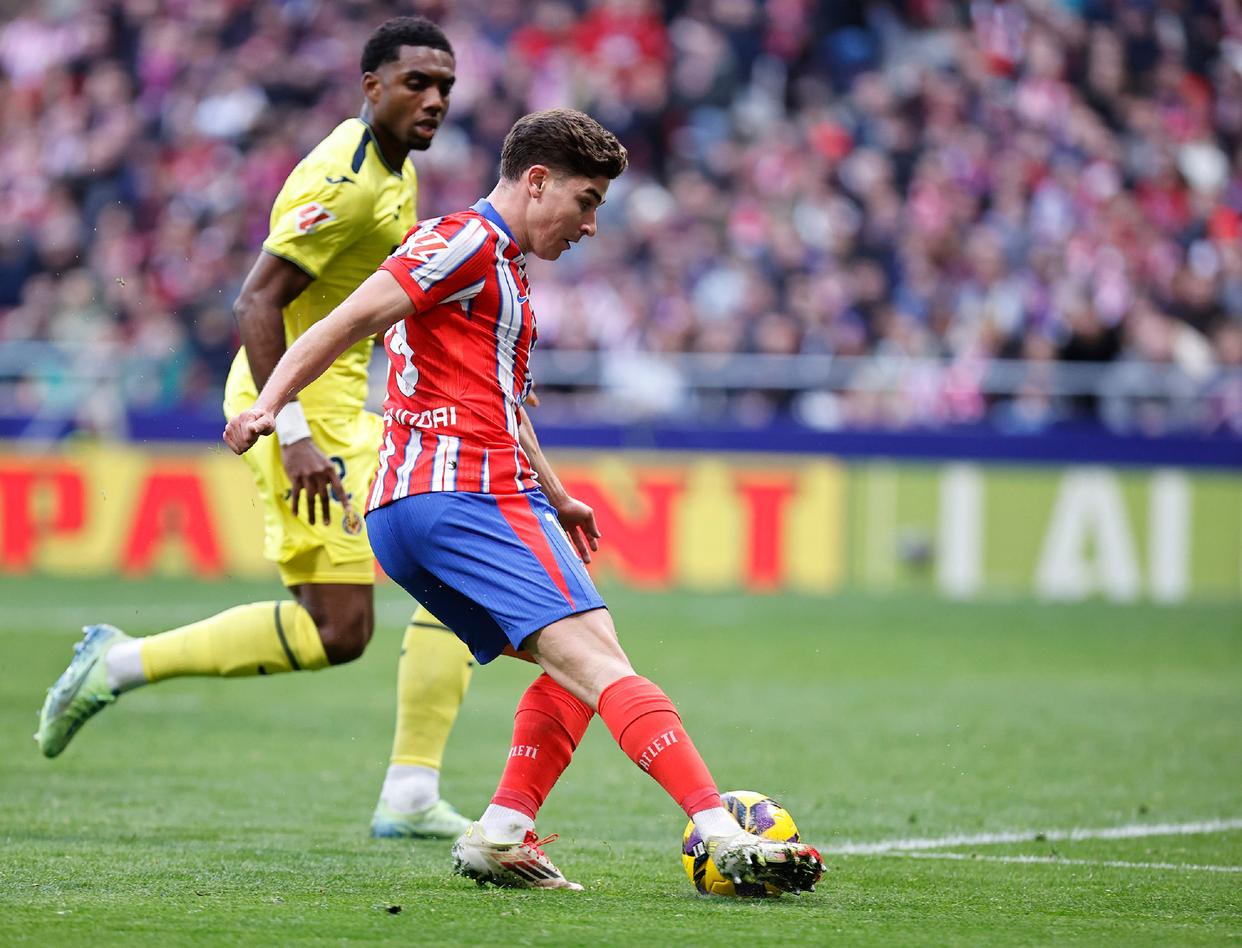 爱游戏中国-姆巴佩与40激战TL分钟，战术调整胜负难料！，德布劳内焦点对战引发球迷热议的简单介绍-爱游戏中国