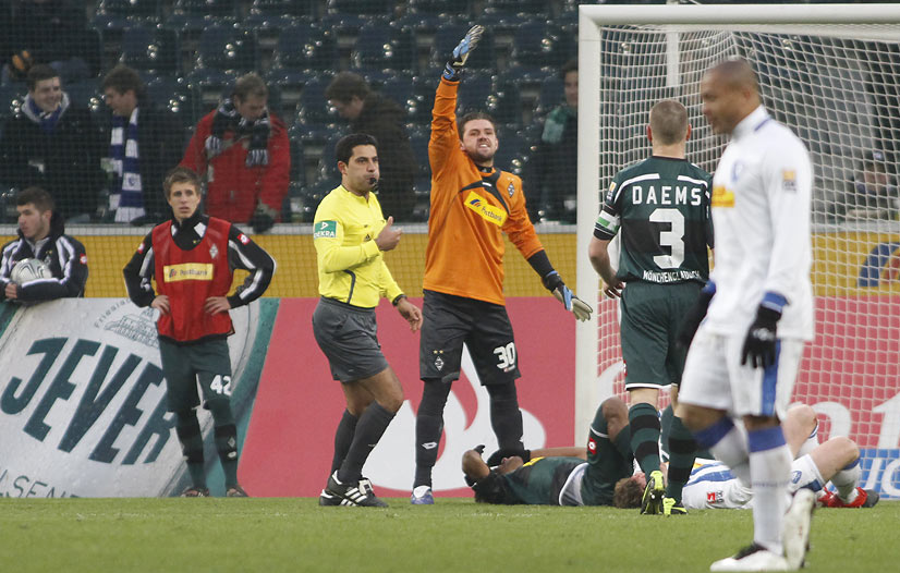 集结日体能课后，萨克拉门托国王主帅复盘备战德甲，态度坚定，心理建设被强调的简单介绍